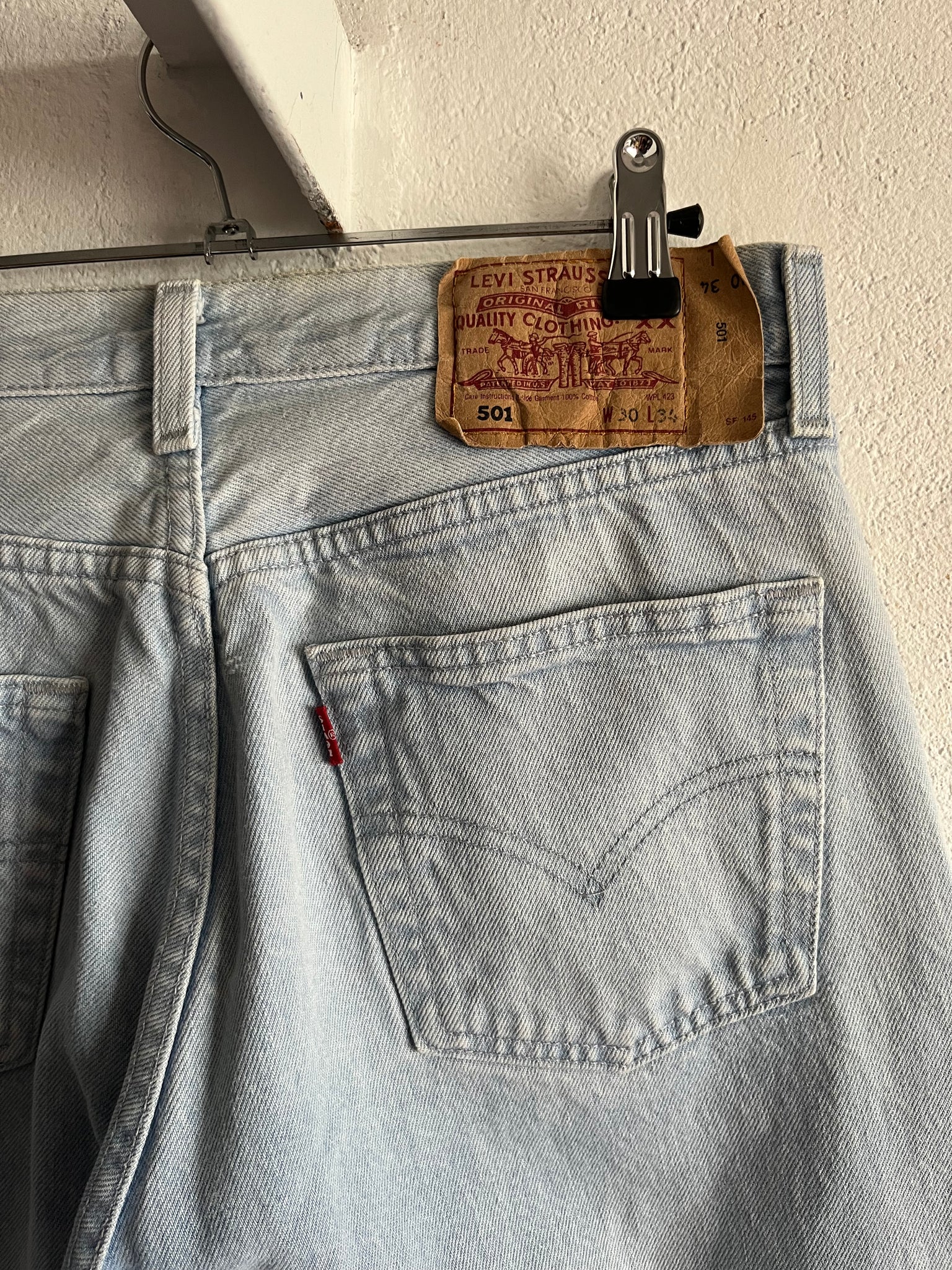 Levi's 501 W30L34 raccourci 1999