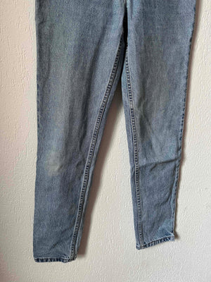 Jean Levi’s 512 slim fit tapered leg 1991